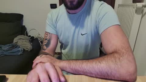 maialinofriuli online show from October 8, 2:30 am