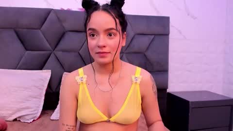 Maia  online show from November 10, 1:25 pm