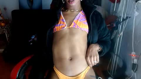 Bella Maidi online show from March 9, 11:37 am