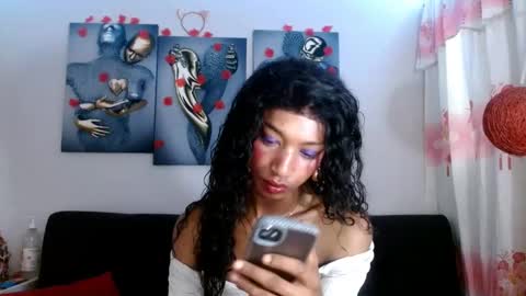 Bella Maidi online show from February 19, 1:50 pm