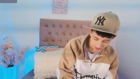 Snapshot of maik_carver chatting on September 10, 1:23 pm Maik Carver online show from September 10, 1:23 pm