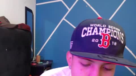 maikjameshot online show from December 22, 6:36 pm