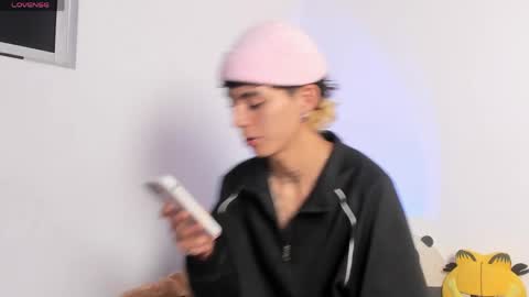 maiky_cooper01 online show from May 12, 3:04 am
