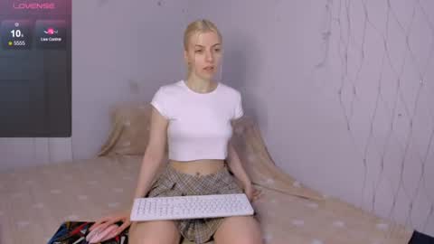 Your kitty online show from July 7, 3:38 pm