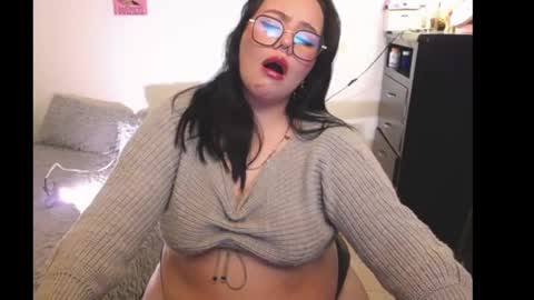 maily online show from September 26, 7:00 pm