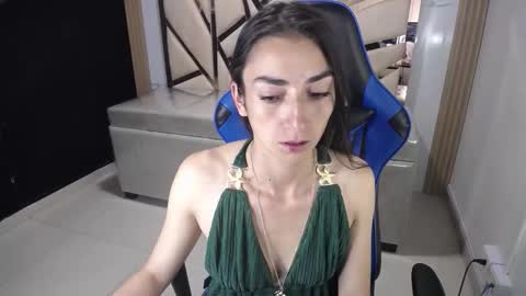 Maily online show from December 21, 12:44 pm