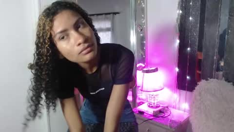 mailyn_gold online show from April 17, 11:34 am