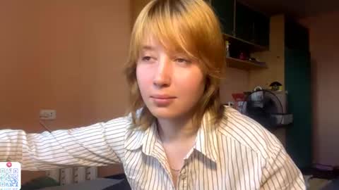 Evie online show from June 27, 2:01 pm