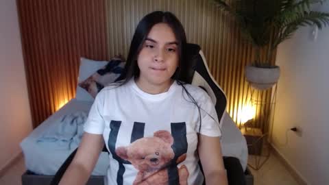 maite saens online show from January 14, 2:19 am