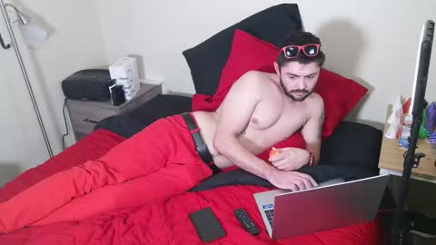 mako4eva online show from December 15, 12:50 am