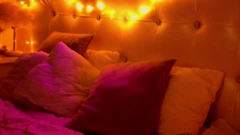 Lia  online show from April 10, 11:59 am