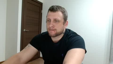 malchyshka online show from April 2, 9:44 pm