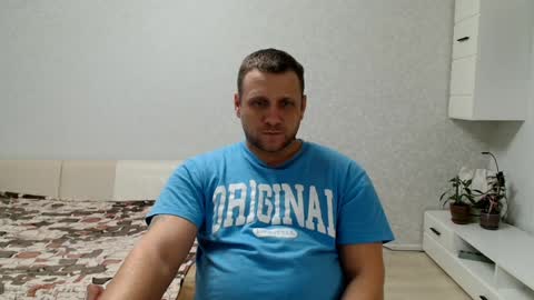 Snapshot of malchyshka chatting on February 6, 12:37 pm malchyshka online show from February 6, 12:37 pm