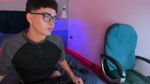 malcom_fisher online show from August 3, 1:39 pm