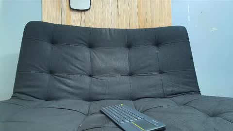 Snapshot of malcompierce chatting on February 13, 2:23 am Malcom online show from February 13, 2:23 am