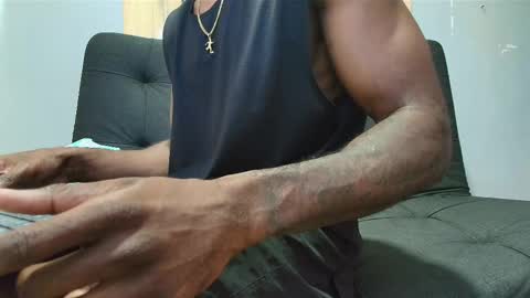 Snapshot of malcompierce chatting on February 25, 6:23 pm Malcom online show from February 25, 6:23 pm