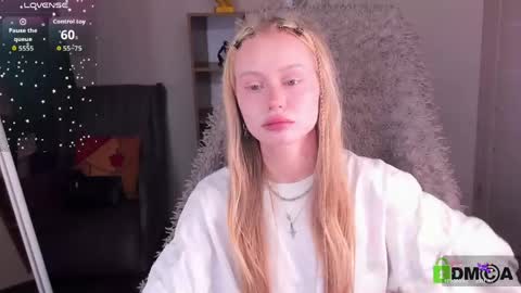 Malena online show from May 10, 10:32 am