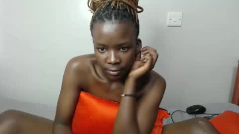 lati online show from October 26, 1:01 pm