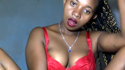 malinah01 online show from January 27, 10:38 am