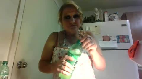 malinda702 online show from April 6, 5:41 am