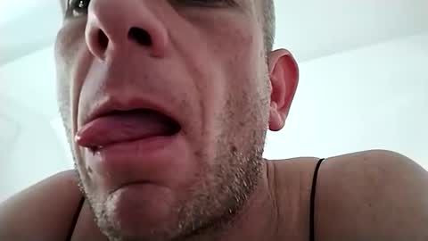 malinowy85 online show from November 1, 7:07 am