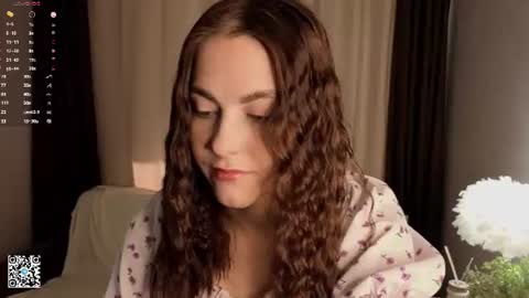 Mia online show from July 3, 4:17 am