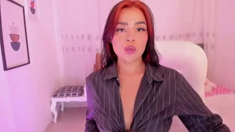 Mallorie online show from May 7, 6:25 pm