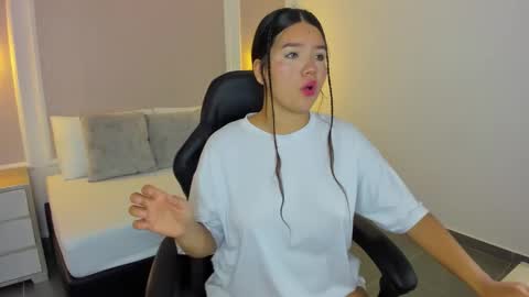 M A L U online show from November 19, 12:04 pm