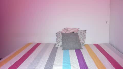 instagram  nueela   online show from January 7, 11:32 pm