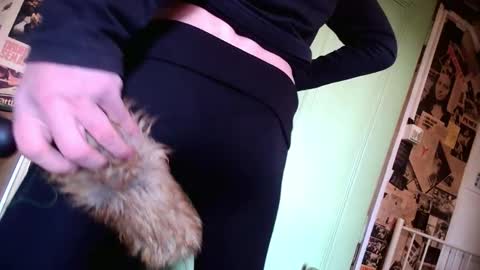 Anamalenka online show from November 18, 9:01 am