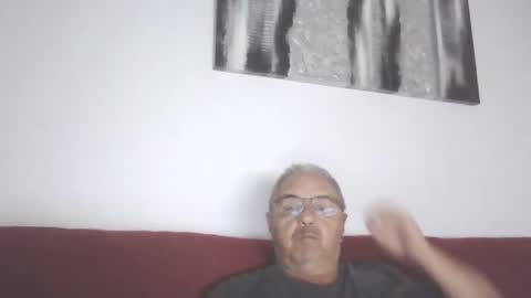 Snapshot of mambow99 chatting on January 3, 8:32 pm OLDMANFREE online show from January 3, 8:32 pm