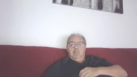 Snapshot of mambow99 chatting on March 1, 8:42 pm OLDMANFREE online show from March 1, 8:42 pm