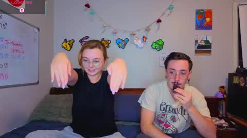 MamiCloudz online show from September 23, 3:00 am