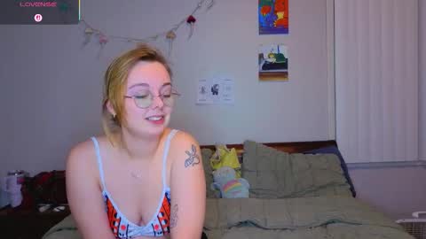 MamiCloudz online show from October 15, 12:03 am