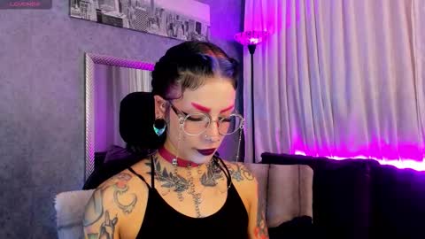   online show from November 20, 9:23 pm