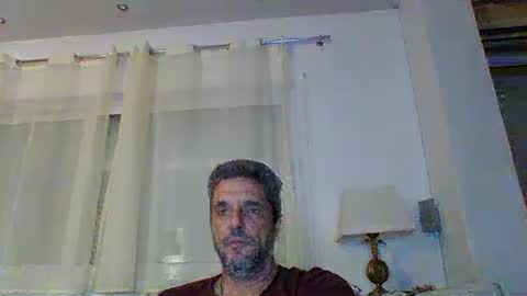 Snapshot of man211172 chatting on December 15, 7:10 pm man211172 online show from December 15, 7:10 pm