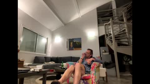 Snapshot of man38110 chatting on February 2, 1:55 am man38110 online show from February 2, 1:55 am