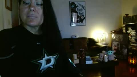 mandaloriangirlsfight online show from November 10, 8:00 pm