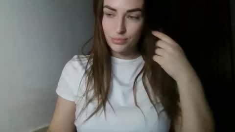 MandiBrooks online show from December 1, 9:02 pm