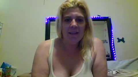 mindy22 online show from February 6, 7:56 am