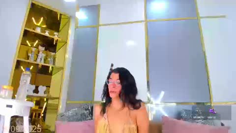 Snapshot of mandy_peaches chatting on September 8, 9:58 pm mandy_peaches online show from September 8, 9:58 pm