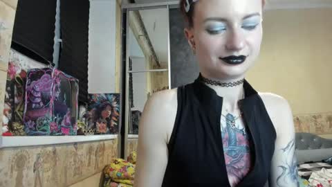 Mandy online show from May 14, 6:39 pm