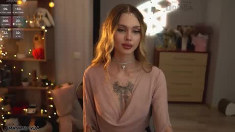 Amelie online show from October 7, 5:42 pm