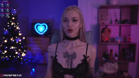 Snapshot of manifreyja chatting on January 6, 9:22 pm Amelie online show from January 6, 9:22 pm