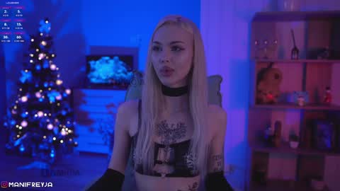 Snapshot of manifreyja chatting on January 11, 11:24 pm Amelie online show from January 11, 11:24 pm