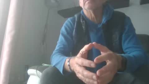 manngrossbite online show from December 12, 1:39 pm