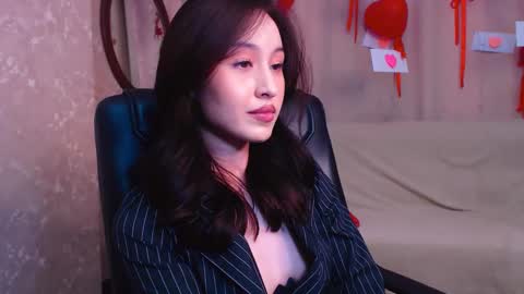 Ann online show from February 15, 8:22 am