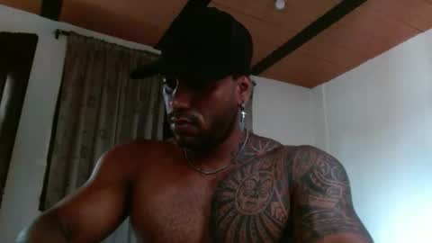 Manolo online show from April 4, 6:37 pm