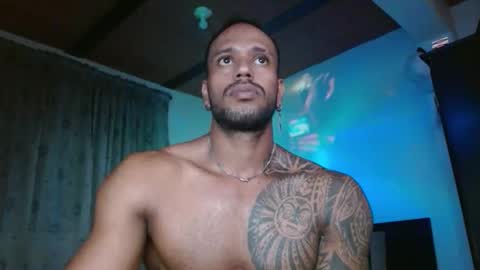 Manolo online show from November 4, 7:04 pm