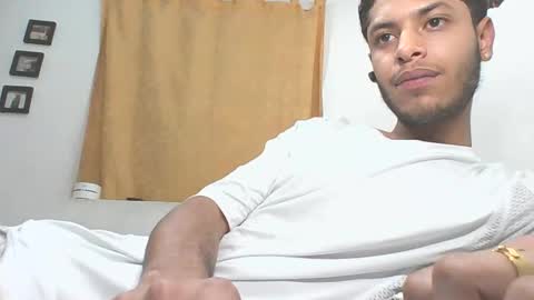 Snapshot of manuel444rl chatting on February 19, 8:44 am Manuel RL online show from February 19, 8:44 am